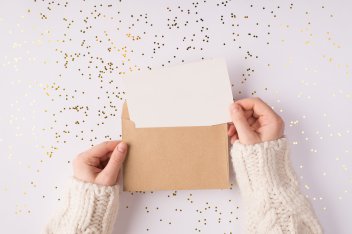 Online vs. Printed Invitations: The Pros and Cons Explained